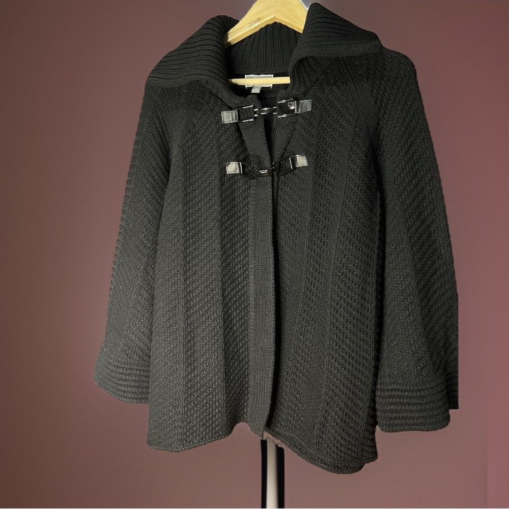 Brand New✨ JM Collection Toggle Cardigan in Black 🖤